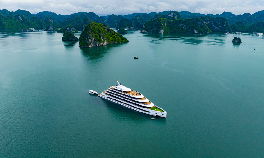 Sea Stars Cruise in Halong Bay