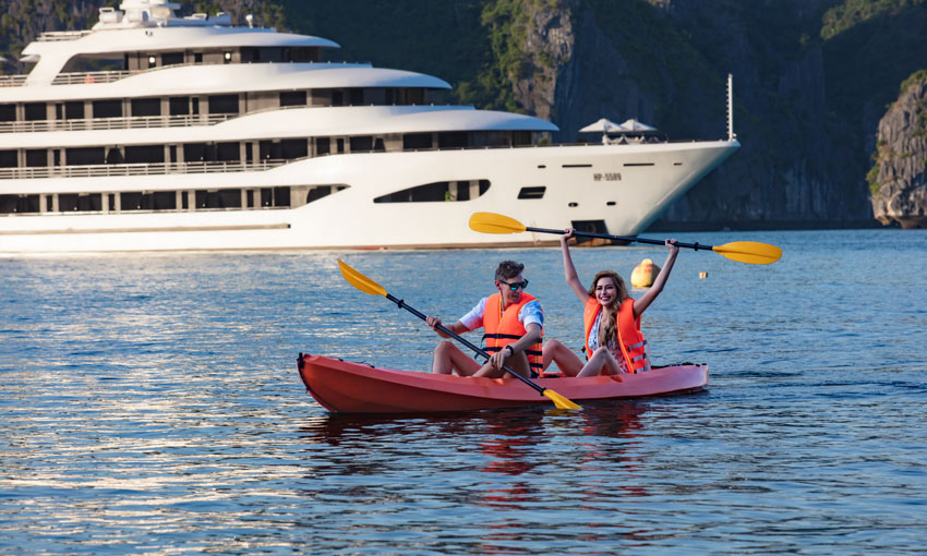 Kayaking in Halong Bay