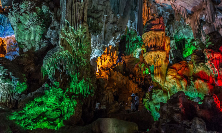 Dau Go Cave on Halong Bay