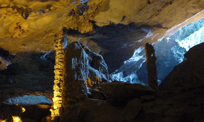 Dau Go Cave on Halong Bay