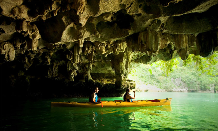 Ho Dong Tien (Fairy Lake Cave) in Halong Bay