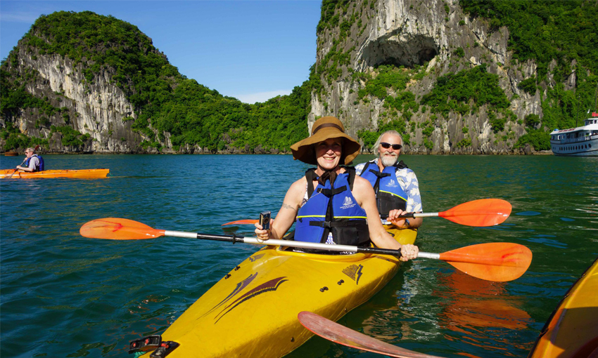 Kayaking - Halong Bay