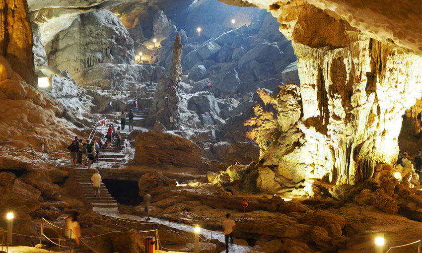 Sung Sot Cave