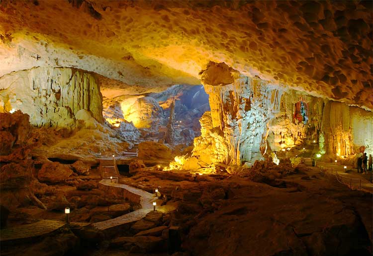 Thien Canh Son Cave