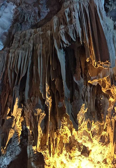 Dau Go Cave