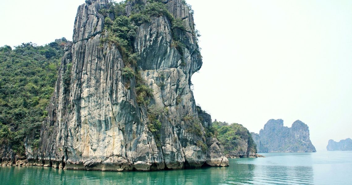 Bai Tu Long Bay
