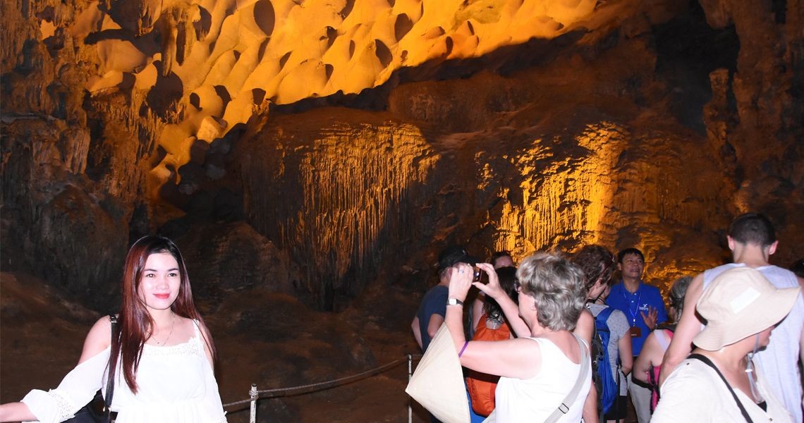 Sung Sot Cave