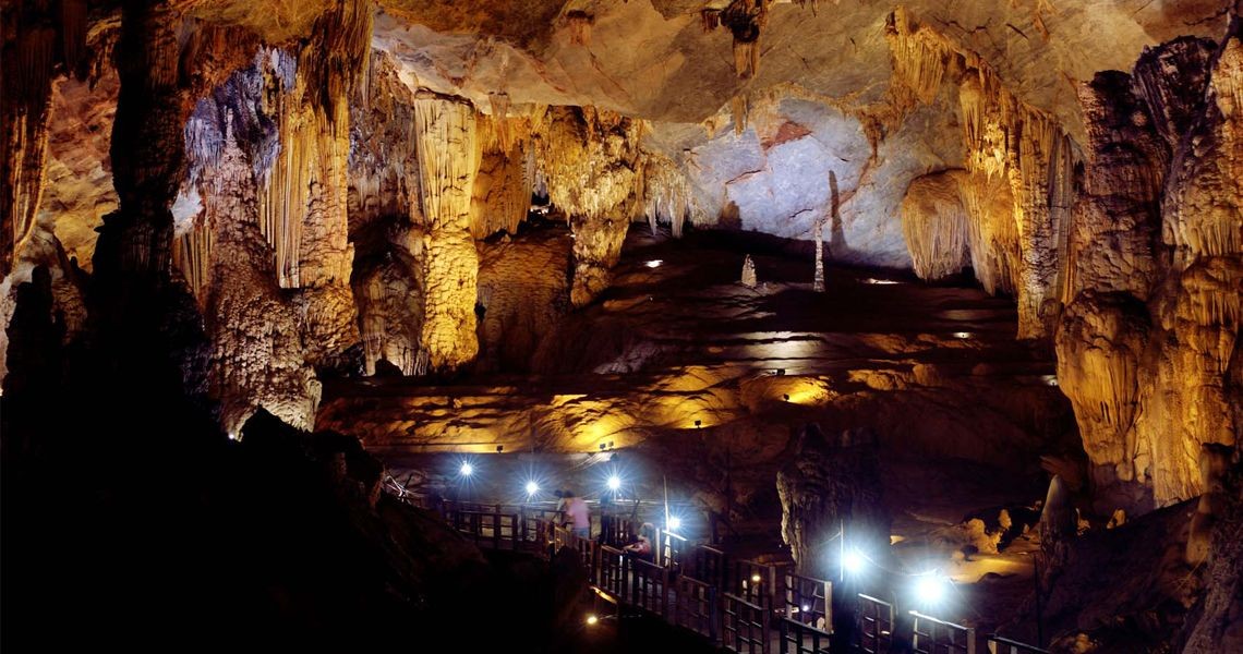 Trinh Nu Cave