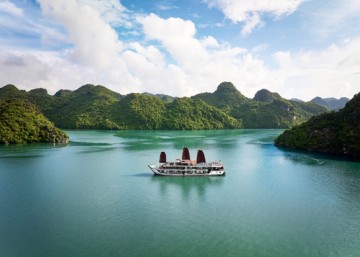 Amanda Luxury Cruise