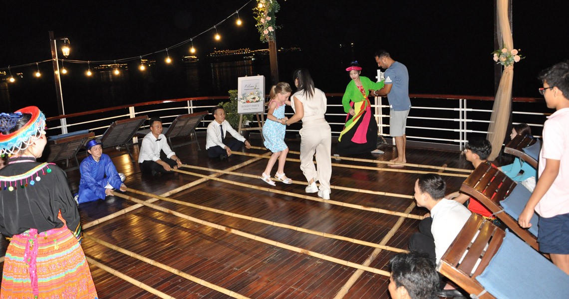 Amanda Luxury Cruise