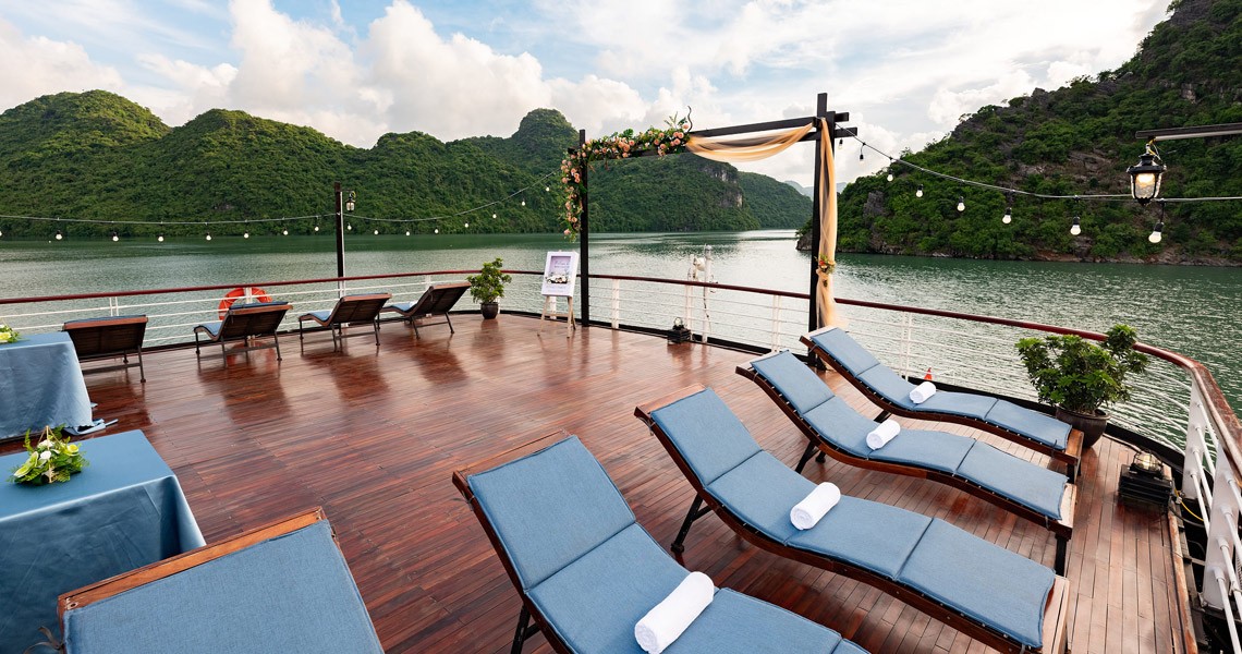 Amanda Luxury Cruise