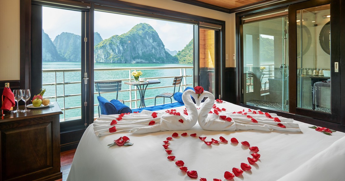 Dragon Bay Cruise