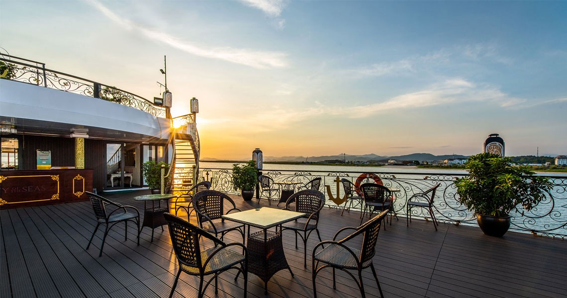 Dynasty Cruises