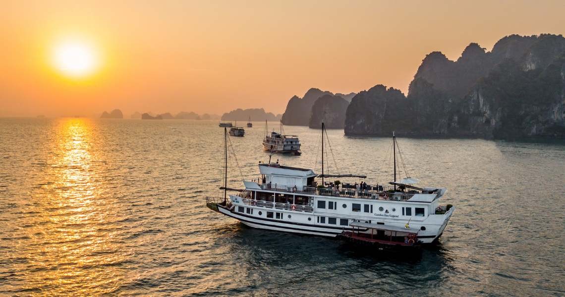 Garden Bay Legend Cruise