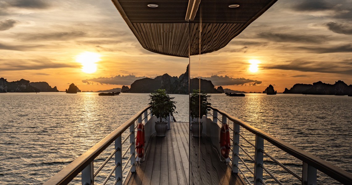 Halong Diamond Cruise