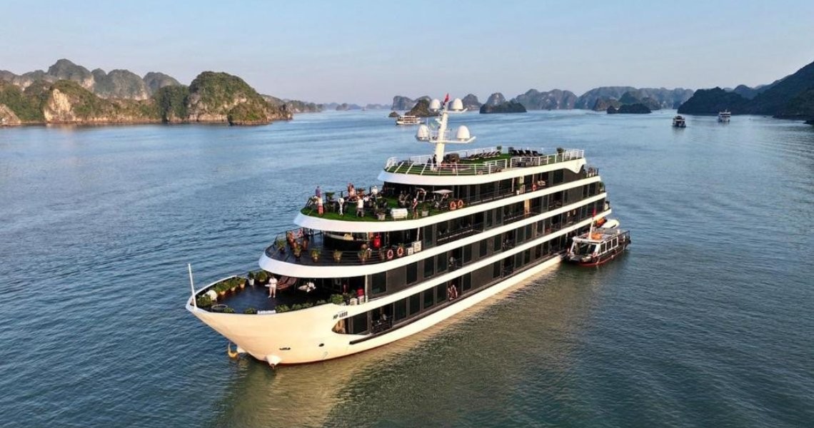Venus Cruises