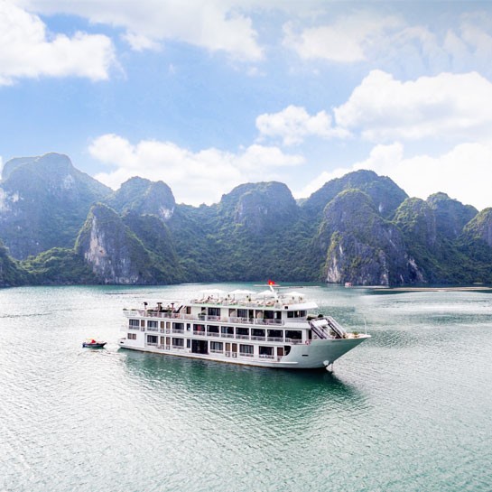 Alisa Cruises 2 Days 1 Night