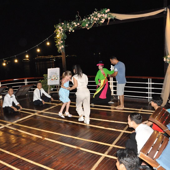 Amanda Luxury Cruise 3 Days 2 Nights