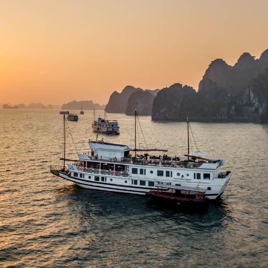 Garden Bay Legend Cruise 3 Days 2 Nights