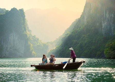 HALONG BAY - KAYAKING AT DRUM CAVE - HO DONG TIEN CAVE (B, L, D)