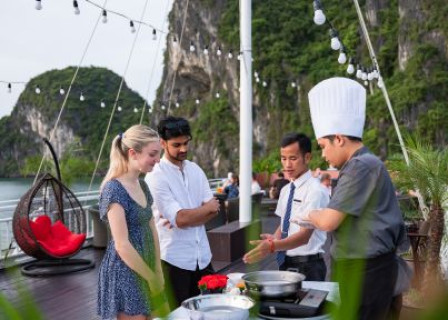 Luon Cave  -  Halong Bay  -  Hanoi
