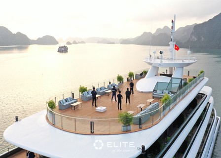 Discovery Halong – Lan Ha Bay - Visit Ao Ech area (L, D)