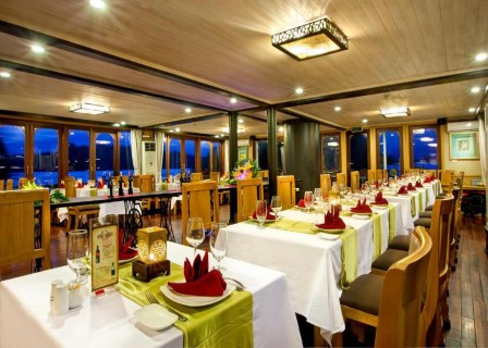 Trinh Nu Cave - Ba Trai Dao Beach - Pearl Farm (B, L, D)