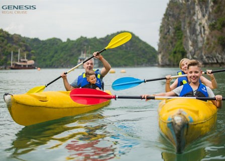 Lan Ha Bay – Dark & Light Cave – Hanoi (B, L)