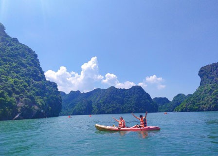 HANOI - LAN HA BAY –SUNSET PARTY – COOKING CLASS ( L/ D)