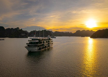 Hanoi – Tuan Chau Marina – Halong Bay – Lan Ha Bay (L, D)