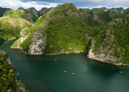 Lan Ha Bay – Halong Bay – Tuan Chau Marina (B, L)