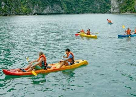 Halong Bay - Lan Ha Bay - Frog Lagoon (L,D)