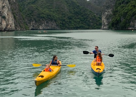 Lan Ha Bay – Ha Long Bay – Hanoi (B, L)