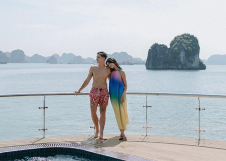Hanoi to Halong Bay - Unveiling Nature's Wonders on Sung Sot Cave and Titop Island (L, D)