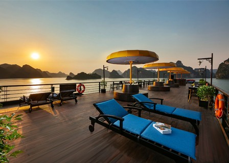 HANOI - TUAN CHAU - HALONG BAY - LAN HA BAY (L, D)