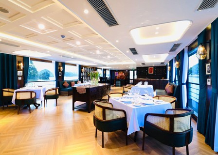 Iris Dinner Cruise in Halong Bay